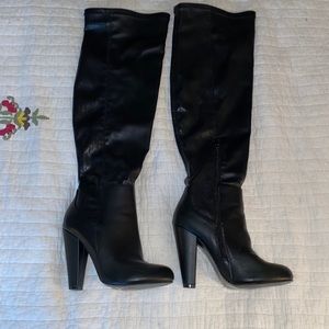 Over the knees heel boots